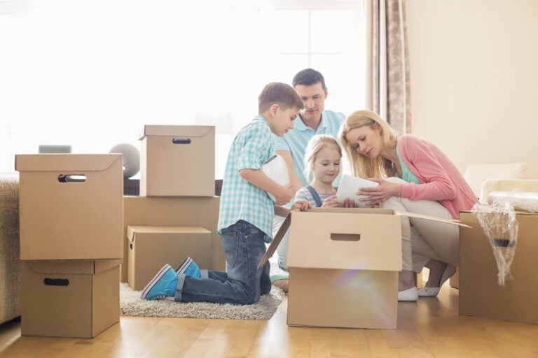 Overcoming the Fear of Moving: 5 Ways to Help Your Family Adjust Quickly