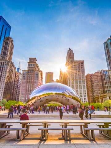Discover how mobile storage units in Chicago make urban living easier. From home renovations to stress-free moves and seasonal organization, learn why portable storage is every homeowner’s secret weapon for a clutter-free, flexible, and organized lifestyle in the Windy City.