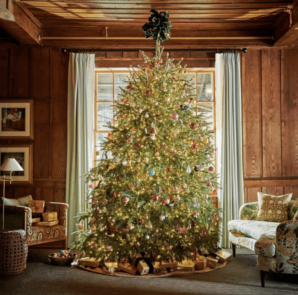 25 Farmhouse Christmas Tree Ideas to Transform Your Decor