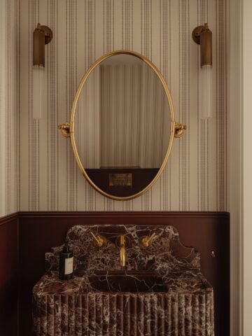 Discover 25 stunning red marble bathroom ideas to inspire a bold, luxurious space. From modern vanities to dramatic showers, elevate your home with rich marble design.