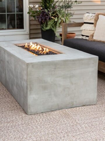 How Do Fire Tables Work in Outdoor Spaces? - Nikki's Plate